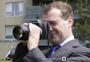 Димка балуется