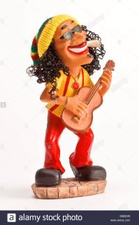 Растафарианцев знаю, пескетарианцев - не знаю... Бяда.