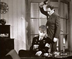 Может им консультант по истории попался не самый опытный? :)