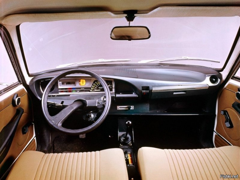 В 1970 году Citroen сделал всем автопроизводителям, включая премиальный Астон Мартин, rotation sur le pénis (ротасьОн сюр ле пенИ) со своей бюджетной моделью GS!
Прикладываю также фото рестайлинговой GSA1980.