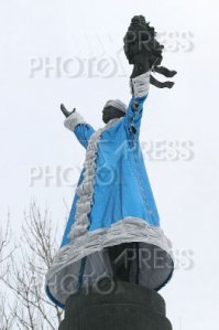 Сейчас холодно.