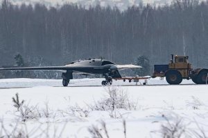 Фотография первого прототипа беспилотного летательного аппарата по теме "Охотник"