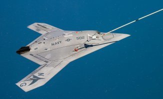 Чё за бред!? Это Northrop Grumman X-47B
