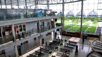 один из самых красивых аэропортов в Бангкоке