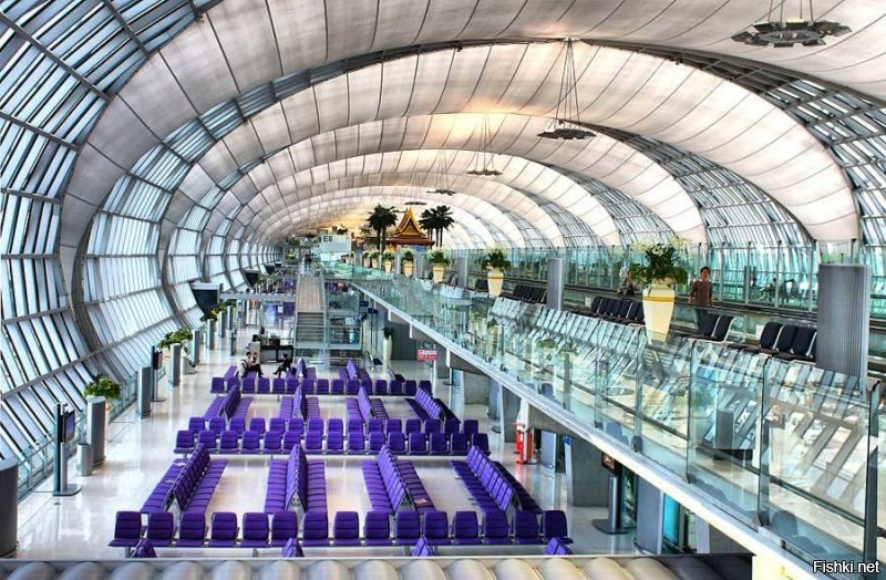один из самых красивых аэропортов в Бангкоке