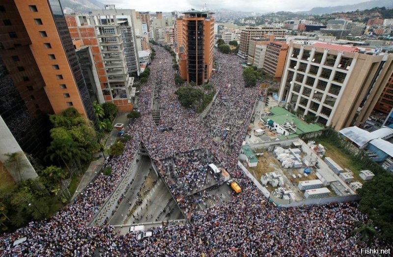 Каракас, 23.01.19

Демонстрация сторонников Гуайдо.