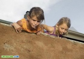 Тьфу на вас. Сверху вниз.