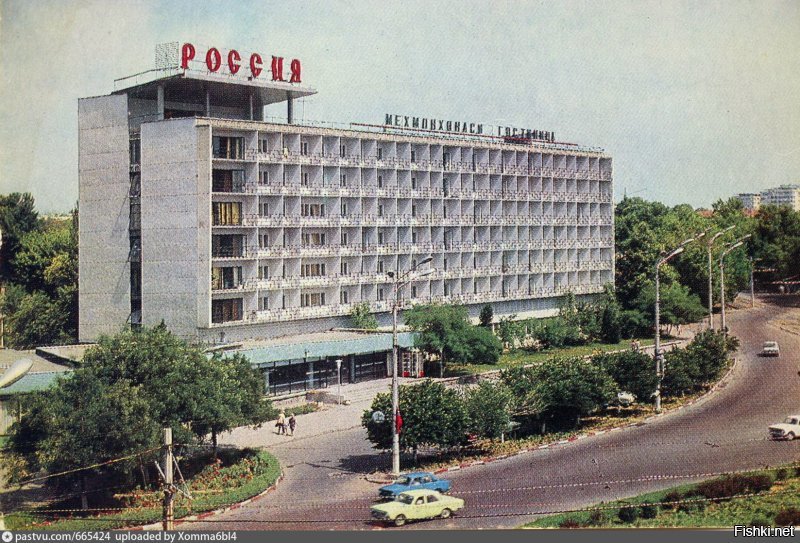 У нас в Ташкенте походу гостиница "Россия" по этому проекту делалась...