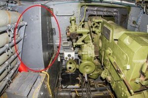 Мехвод самый несчастный, потому что сидел плечом к топливному баку, который пробивался с 800 метров на ура 75мм орудиями немцев.