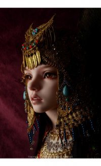 нашел я сайт производителя таких кукол и слегка ошалел от цен


за такую просят 2,690.99 $ => 177599,27