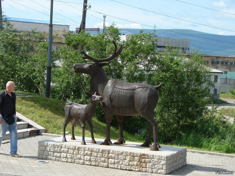 снег на сопках лежит 30 июня)) а на улице плюс 25