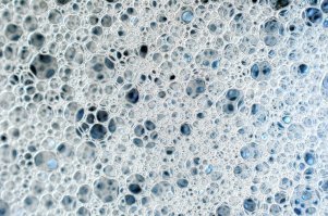 Похоже на мыльную пену... Теория о пузырьковых Вселенных в действии?