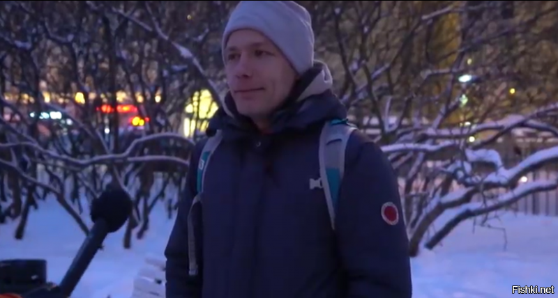 Отставим в сторону кривое изложение материала и подачу информации. Приступим к просмотру видео! И... УПС! Их таки (внимание) ПЯТЬ! Пять человек, ответивших правильно! ;)

Таки проблемы с математикой есть!