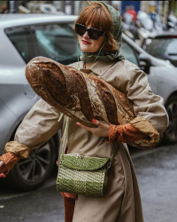 Сходила за хлебушком