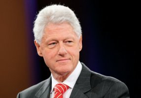 А вот этот чувак? Может не такой он уж и великий,но то что он знаменитый е@арь  это точно