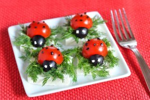 15 простых и эффектных закусок на скорую руку, которые выручат, если нагрянули гости