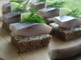 15 простых и эффектных закусок на скорую руку, которые выручат, если нагрянули гости