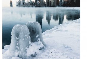 О чем бы ты подумал, если бы тебе сказали, что температура воды на 29 градусов теплее воздуха? Ну, видимо надо идти купаться.