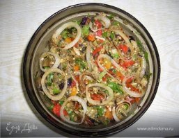 Армянский Хоровац(шашлык из овощей), брат Аджапсанда ли (груз. აჯაფსანდალი; также аджапсандал[1]   азерб. əcəbsəndəl, арм. աջափսանդալ, абх. аџьапсандал)  блюдо кавказской (грузинской, абхазской, азербайджанской, армянской) кухни[1], также встречается в кухнях среднеазиатских тюркских народов.

Готовится из обязательных ингредиентов: баклажаны, помидоры, сладкий перец, репчатый лук, чеснок, пучок кинзы, базилик, растительное масло и соль, перец по вкусу. Иногда добавляются картофель и острый перец. Как правило берутся некрупные баклажаны, все сопутствующие продукты берутся в свежем виде.

Ближайший европейский аналог   овощное соте (рататуй), в котором, однако, баклажаны могут не быть основным ингредиентом или отсутствовать вовсе, а также используются другие пряности.
Приятного аппетита....
