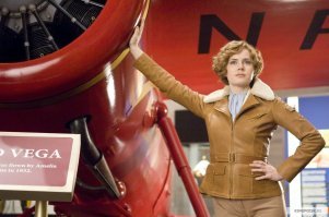 Обратил внимание на нее в фильме "Ночь в музее 2". очень понравилась как она сыграла. с тех пор слегка слежу за ней.