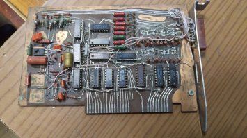 На картинке остатки платы сопряжения EC'овского плоттера формата A0 с IBM PC совместимым компом, плата под "короткий" ISA слот, была разработана  в конце 80х..начале 90х, сотрудником конторы где я работаю. Раздербанена на драгметалы нашими же сотрудниками спустя 28 лет, но уже без понимания что это и в чём её ценность. Программную часть позволявшую выводить на печать данные из файла, скорее всего это был какой то интерпретатор HPGL,  тоже писал наш сотрудник. 
Пугает то что я единственный в отделе кто хотябы примерно понимает как эта штука работала.