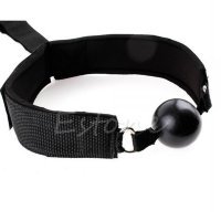 "Почему так громко тётя кричит?": молодую мать сводят с ума любвеобильные соседи