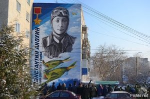 Гигантский стрит-арт Монреаля