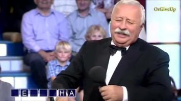 Актриса одной роли: она зарабатывает миллионы, просто переворачивая буквы