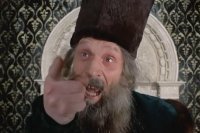 А кальмар-то спицами связан!