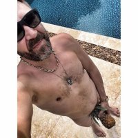 За народ стихами и движухой !
Красавчик ананас @бет !
Без ананаса не житуха .......