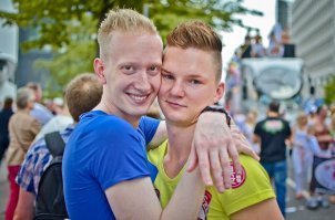 Оказалось что сей малолетний пиндос ... заурядный ... педераст