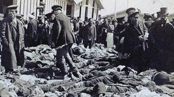 Не хватает немного других "веселых картинок"
Например с Ленского расстрела, с кровавого воскресения  или с Ходынского поля.