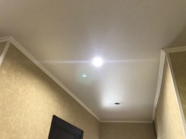 Попросили помочь, розетка в ванной что-то не работает, приехал...