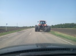 Видно у вас не бывает таких подстав...
Едет такое чудо в Адыгее, с регистратором, со скоростью 30 км/ч по дороге со знаком "обгон запрещен". И как ты ему не сигналь - пох! Подвинется чуток. Но если обгонишь - тебя через пару км. встретят с распростертыми объятиями адыгейские ДПС. Пофиг, составляйте по 12.15.4 протокол...