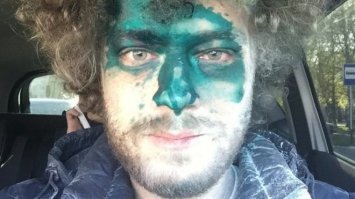 Аттракцион невиданной щедрости , или еще один Никита Михалков ? 
У меня уже есть твои фото ...