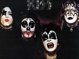Manowar, Motörhead, Judas Priest. Остальное фрики и пародия. Автор, забыл этих монстров.