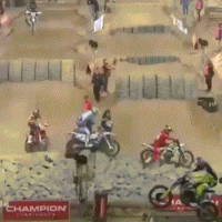 Всегда считал DHL мудаками (5 доставок - 5 косяков), но тут побили все мои самые плохие мысли


А тут просто поржал... но парнишкам, походе, больно...