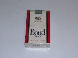 У Бонда в 90-х была такая пачка, на фото первая половина 2000-х. Там вон как раз Некст лежит, они вышли где-то в 2002.