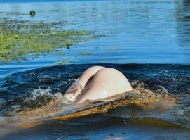 Девушки в бикини