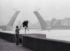 А как же ночные прогулки с девчонками?