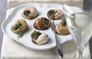 Кстати, вполне съедобные.
Во многих европейских ресторанах можно заказать.