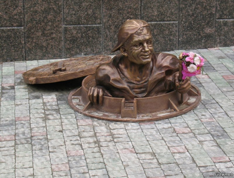 плохой профессии столько памятников не поставят!