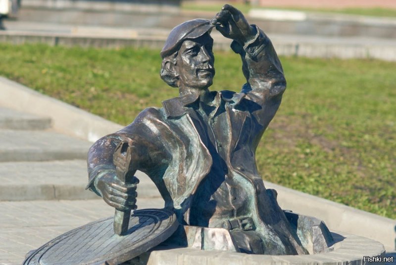 плохой профессии столько памятников не поставят!