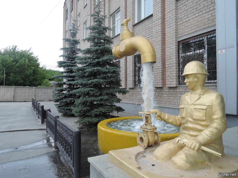 плохой профессии столько памятников не поставят!