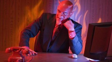 Можешь... Только оленей по-больше должно быть, и имя твоё - Сатан Клаус...