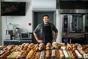 Этого, похоже, бабушка укусила