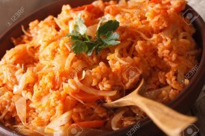 Рекомендую попробовать лаханоризо приготовить, с капустой и рисом, очень просто и вкусно получается.