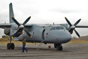 Мы в армии толкали из сугроба военно-транспортный Ан-26...