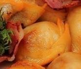 а мне тут курицы и ножки куриные показались :)))) а это пельмешки ))