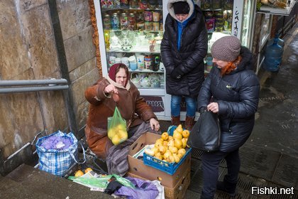 Рост экономики Украины побил российский рекорд.

Экономический рост Украины в 2018 году составил 3,2 процента, передает РИА Новости слова премьер-министра страны Владимира Гройсмана.
В начале февраля Росстат сообщил, что ВВП России вырос в 2018 году на 2,3 процента. Это наивысший показатель с 2012 года. Тогда рост экономики составил 3,7 процента и с тех пор снижался. Так, в 2015 году ВВП сократился сразу на 2,5 процента.